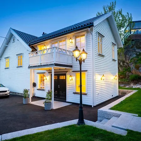 Villa In Asen, Close To Center And Sea *